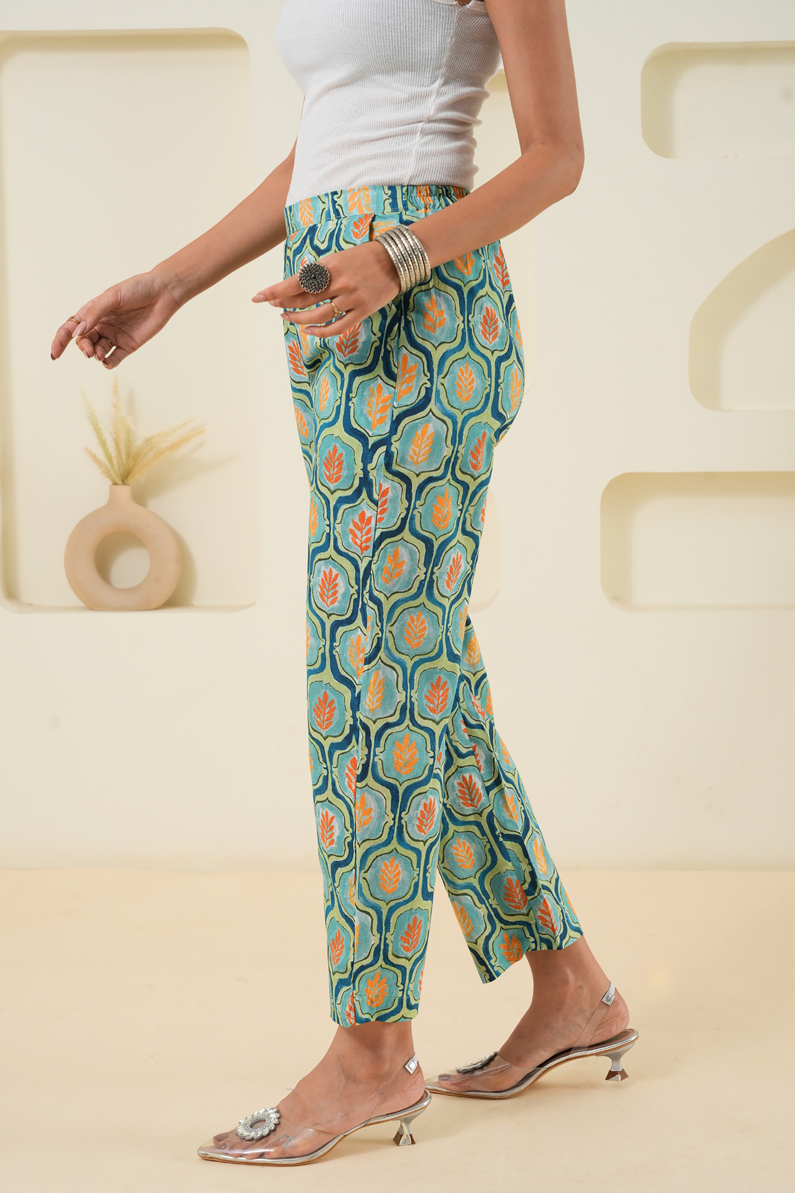 Grid Buti Printed Pure Cotton Pant