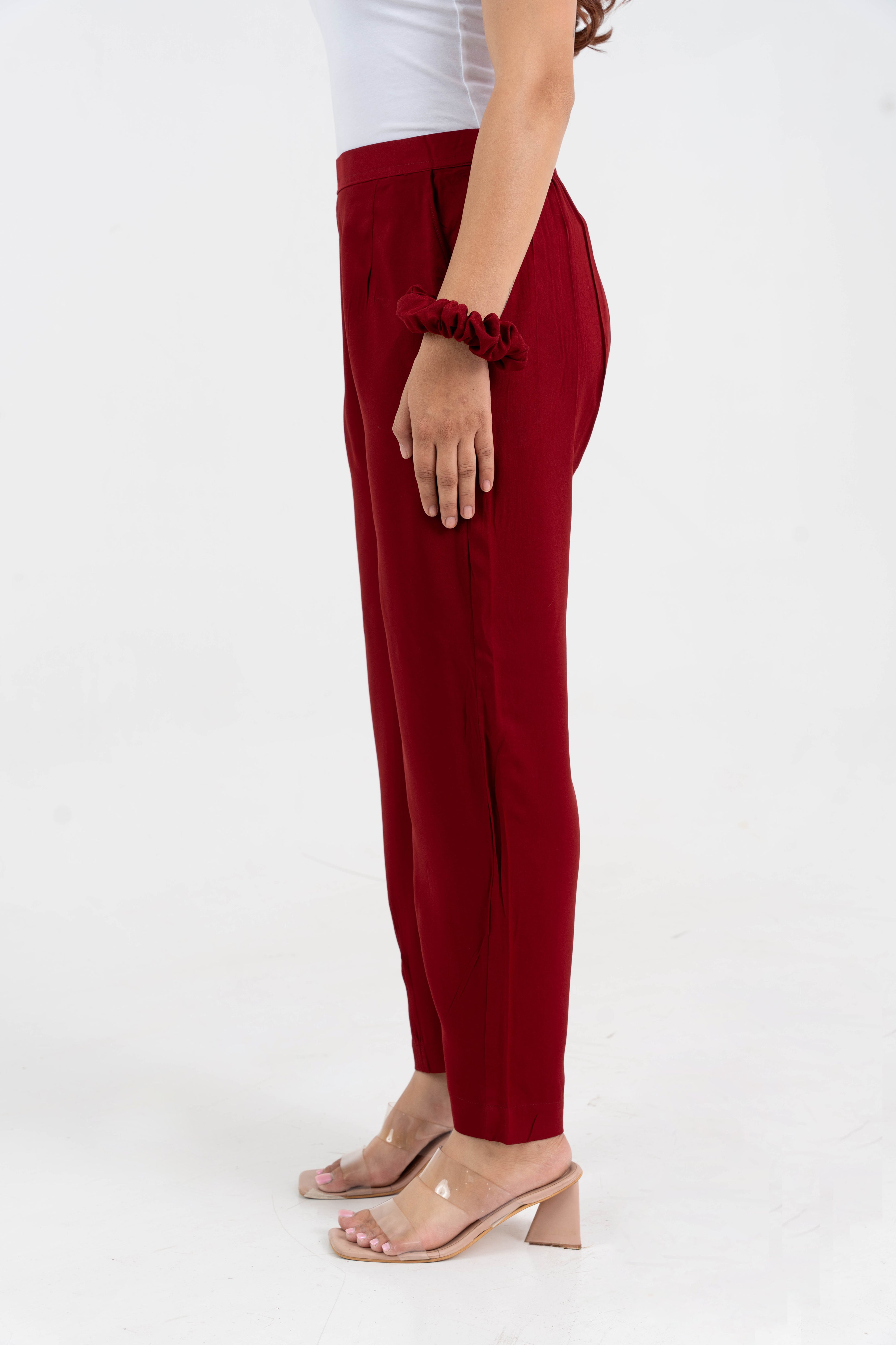 Maroon Solid Viscose Pant with Pleated Bottom