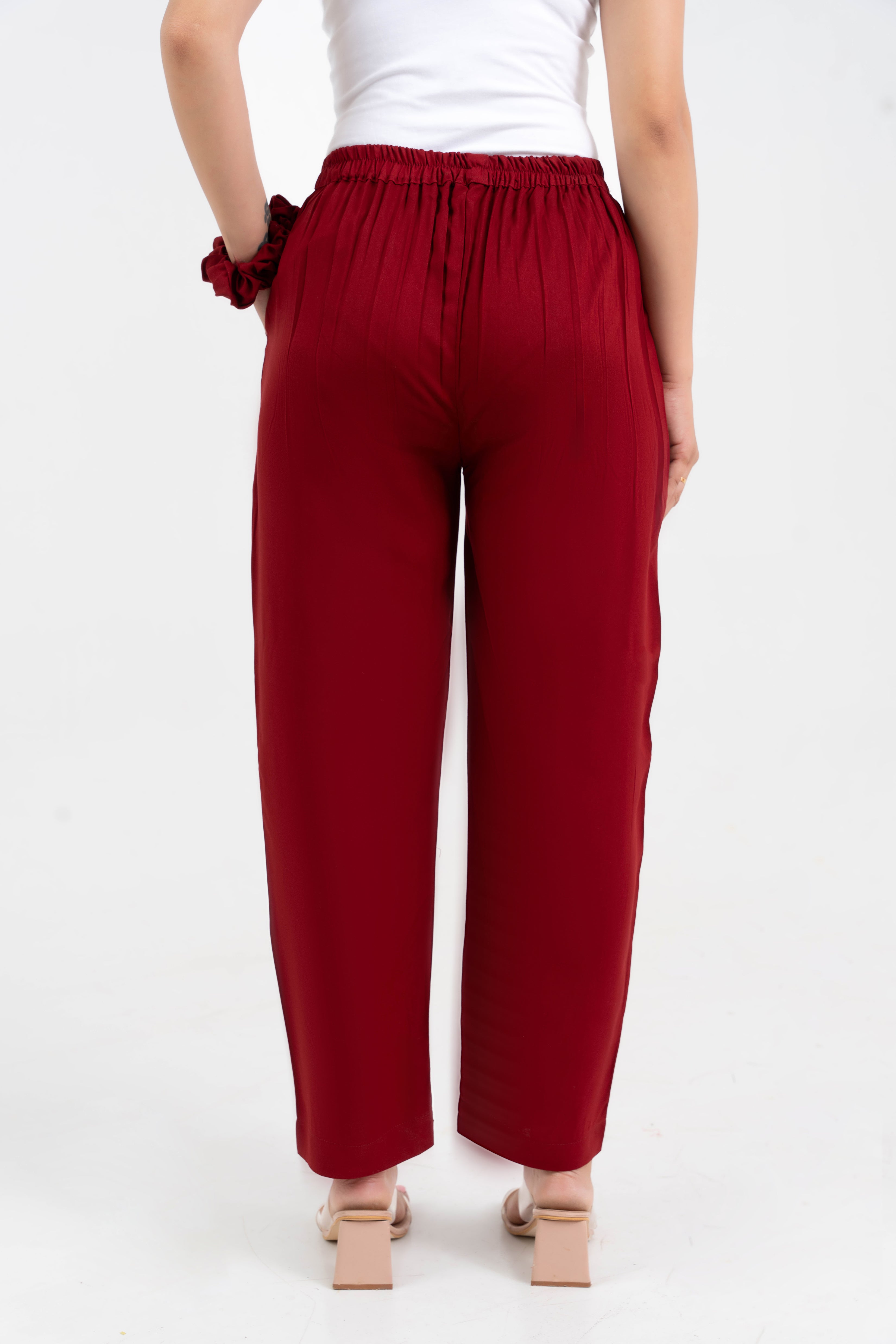 Maroon Solid Viscose Pant with Pleated Bottom