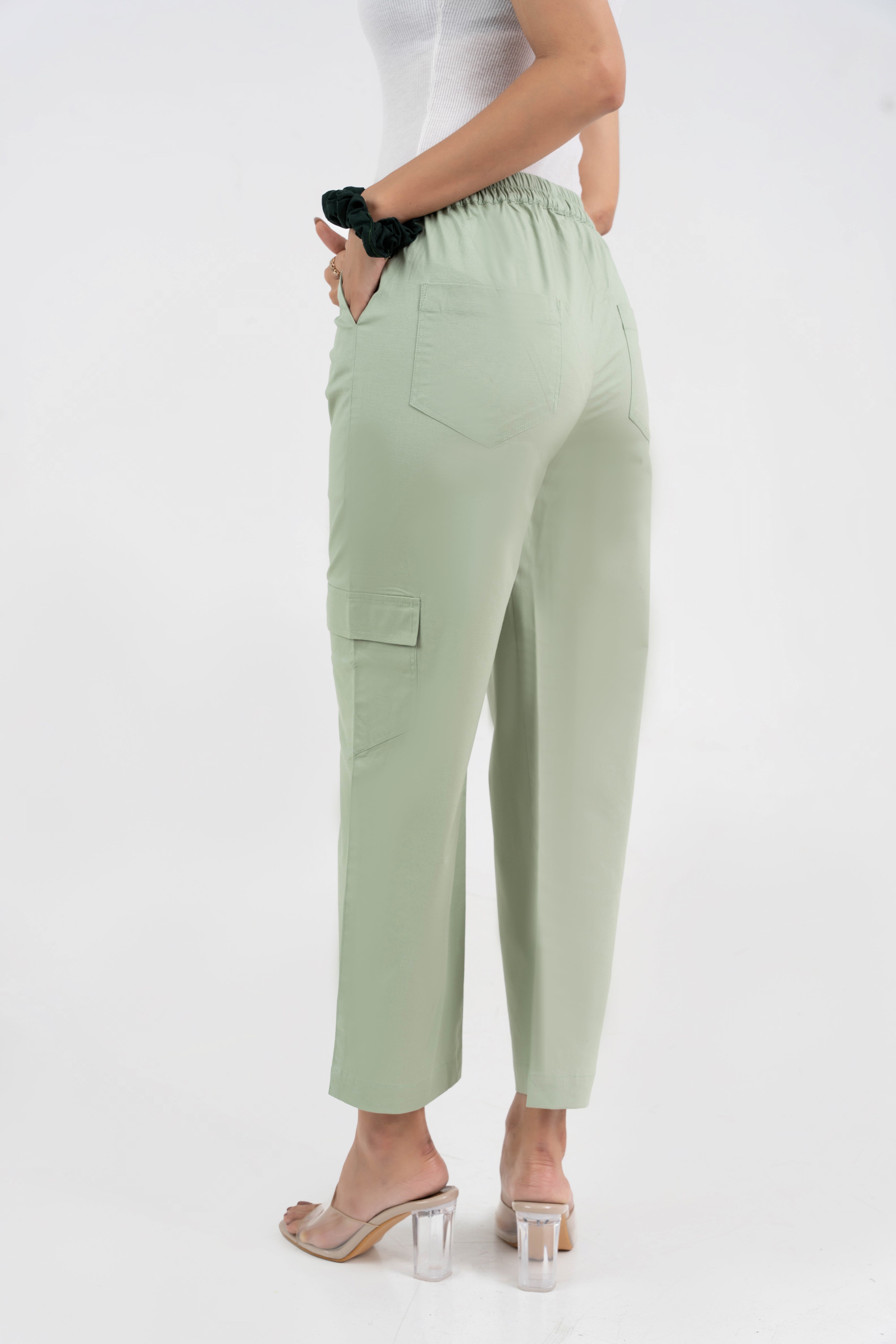 Pista Green Pure Cotton Solid Cargo Pant