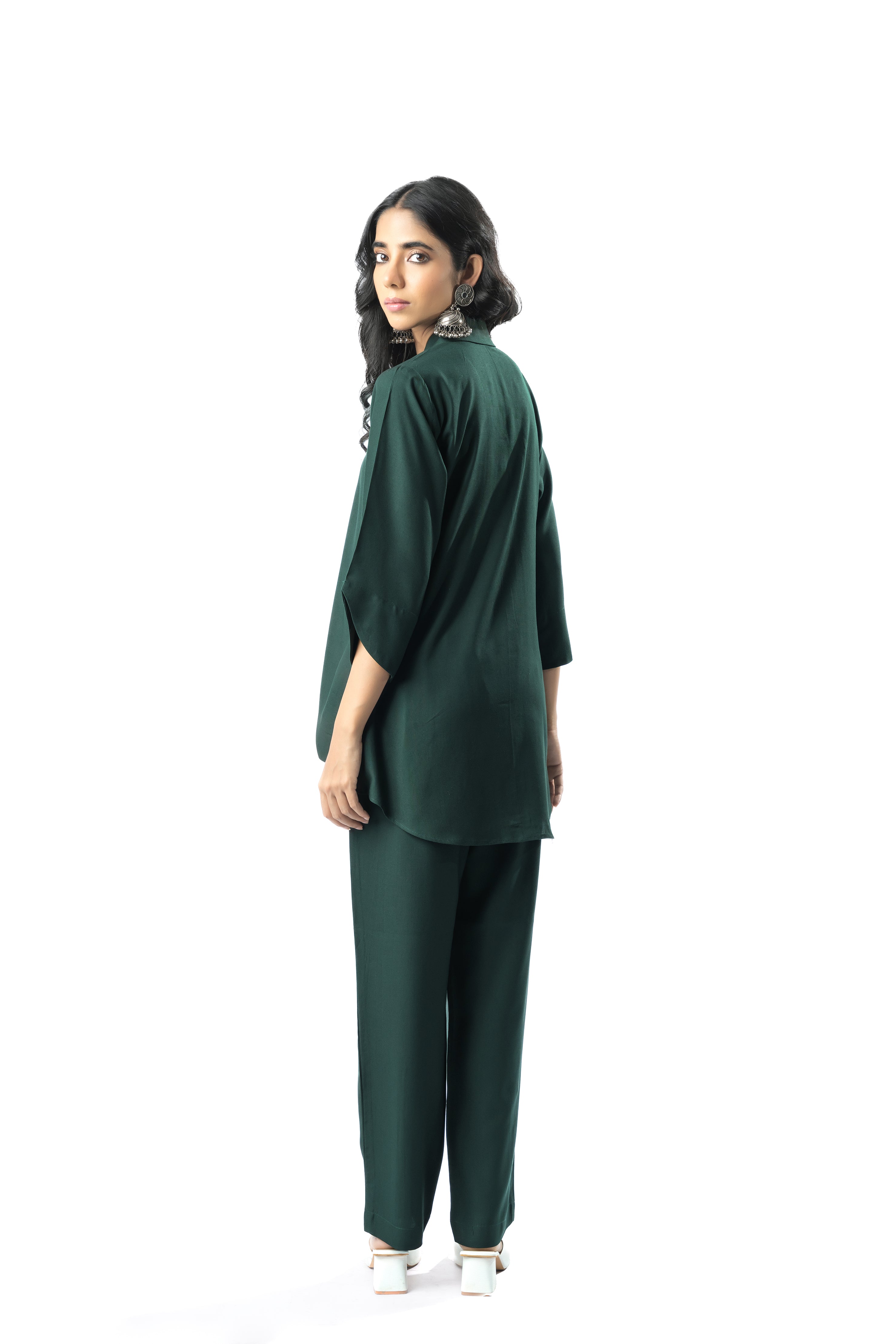 Green Shawl Collar Shirt with Curved Sleeves